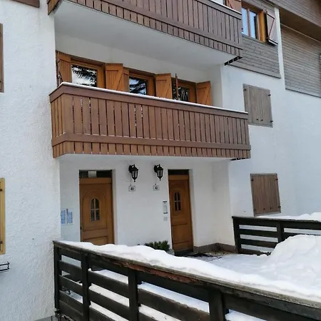 Ai Piedi Delle Dolomiti *